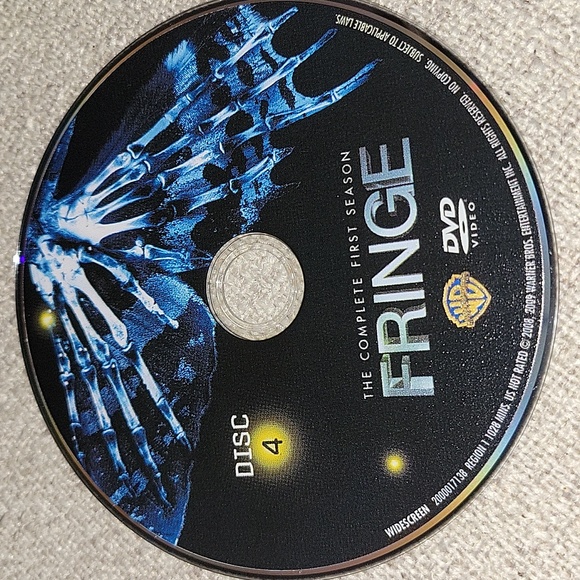 DVD: Fringe - Complete First Season - Picture 9 of 16